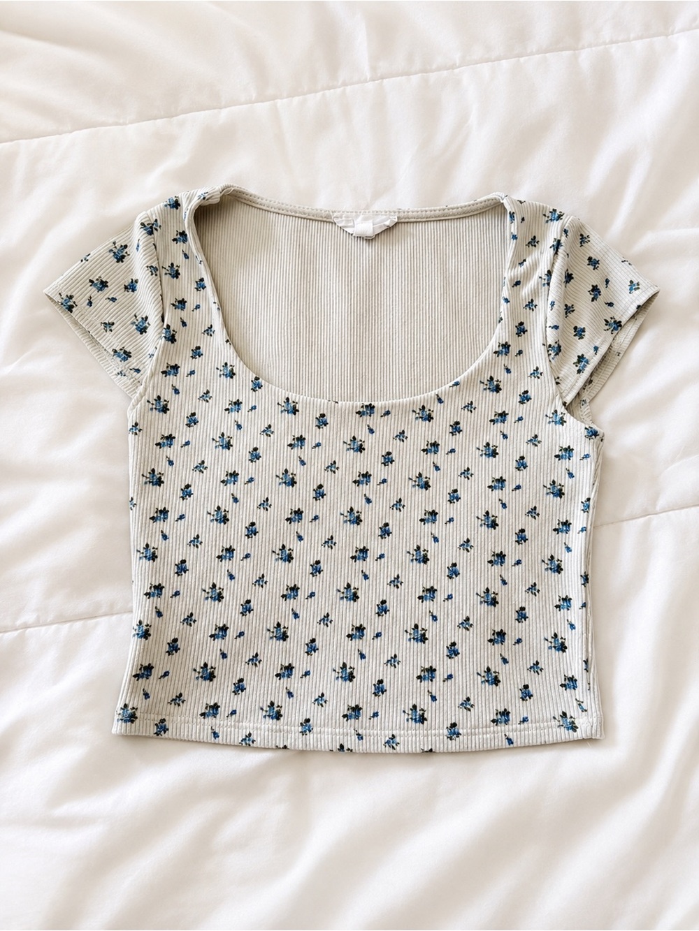 White Floral Ribbed Cropped Baby Tee
